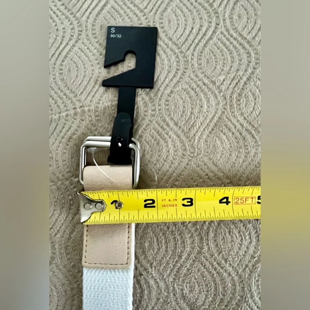 Express men’s woven belt in white and tan size 30/32